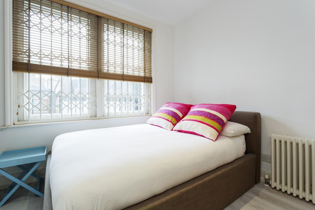 Veeve - Sophisticated Soho Apartment Лондон Экстерьер фото